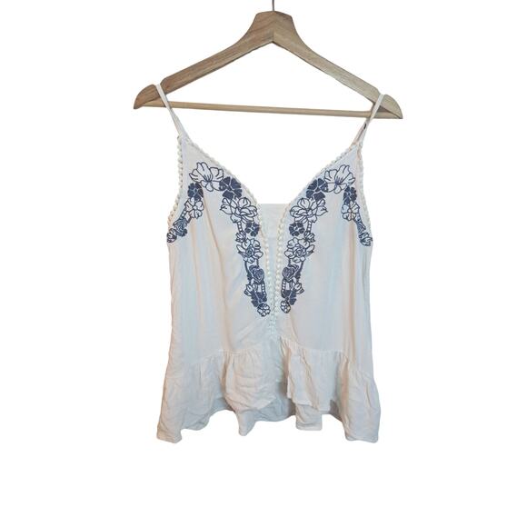 Love on a Hanger Blue & White Embroidered Boho Beachy Stappy Top Sz M - Picture 1 of 7